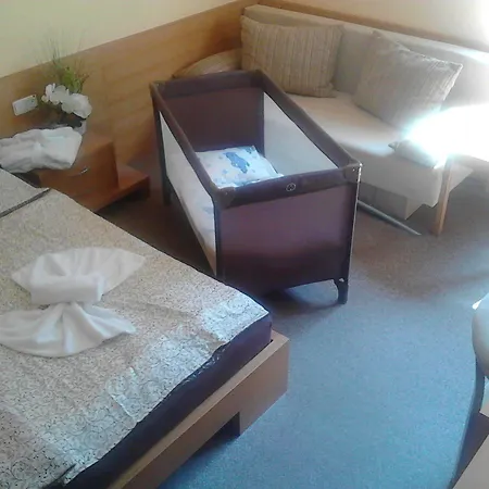 Wellness Repiska מלון 3*